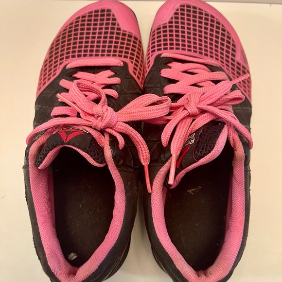Gently used Women's Reebok CrossFit nano 4.0 Black and Pink Athletic Shoes - Picture 2 of 6